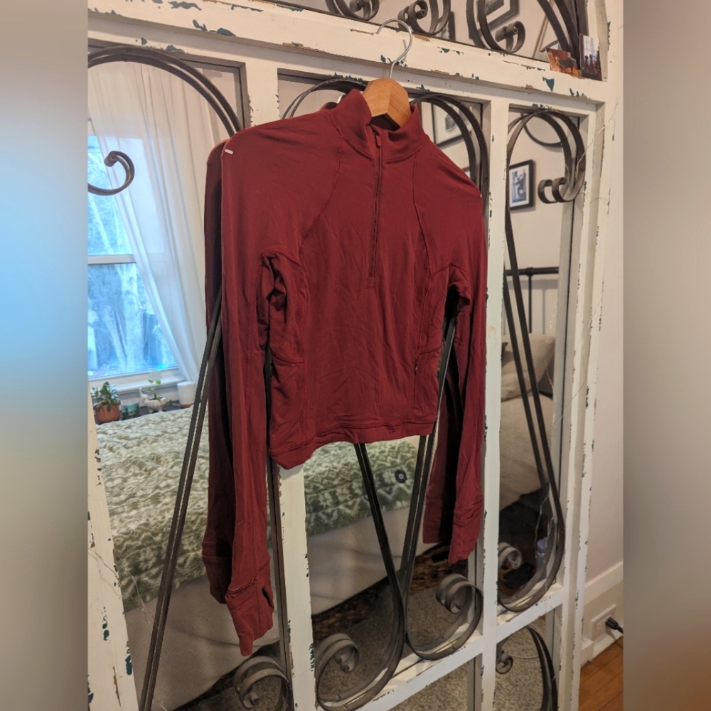 Lululemon it's Rulu Cropped half-zip